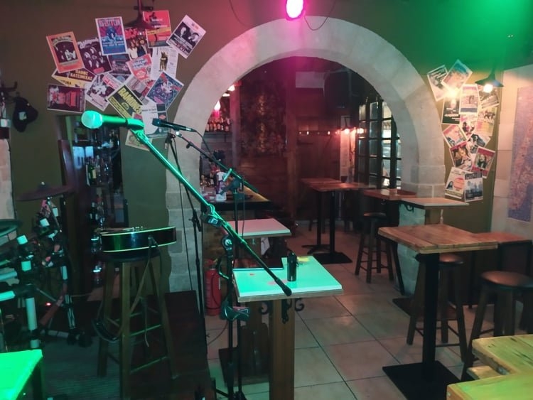 ΕΠΙΧΕΙΡΗΣΗ 30 τ.μ.