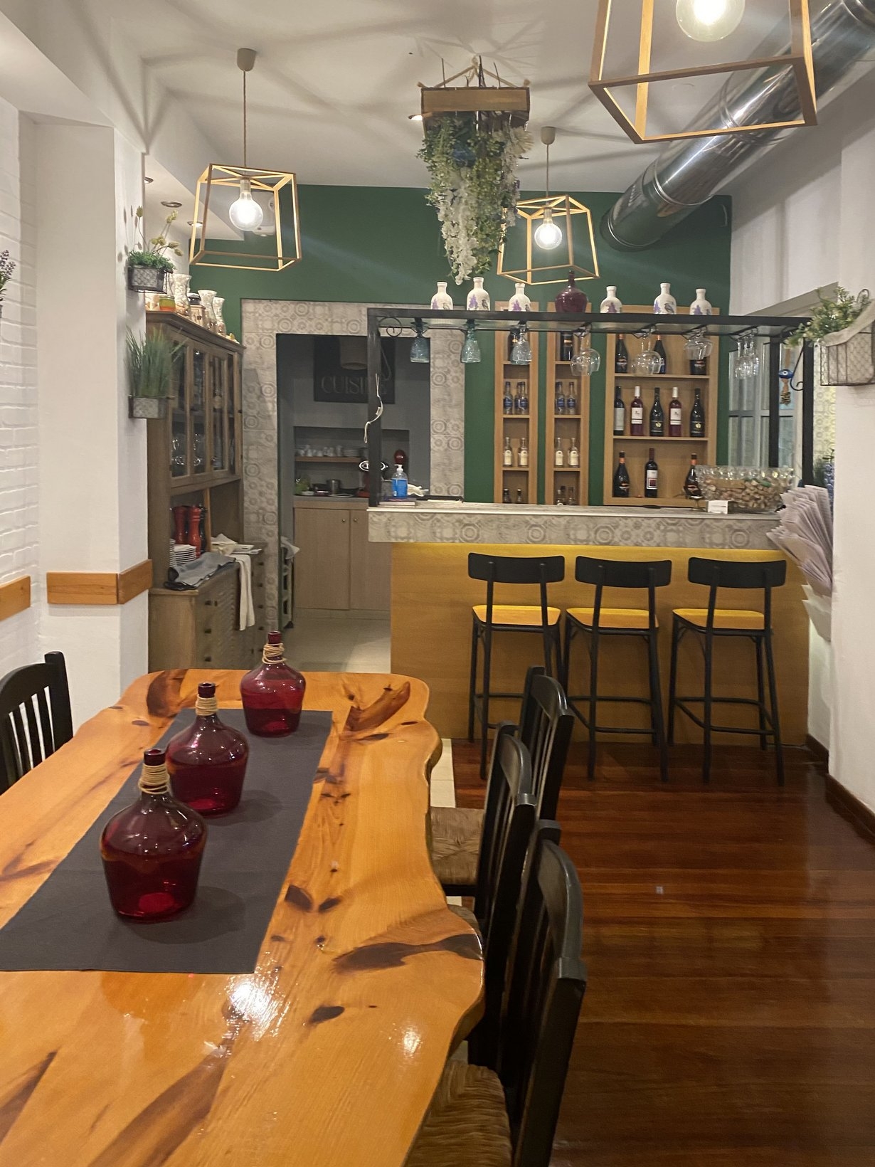 ΕΠΙΧΕΙΡΗΣΗ 117 τ.μ. (2)