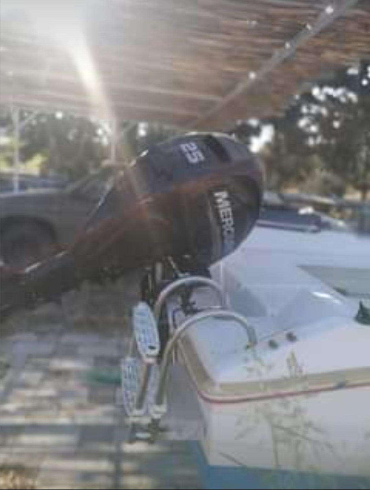 Πωλείτε βάρκα  (3)