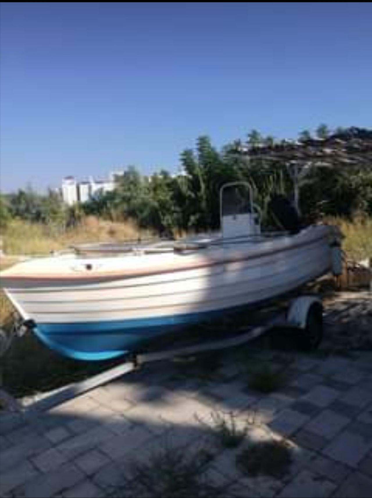 Πωλείτε βάρκα  (4)