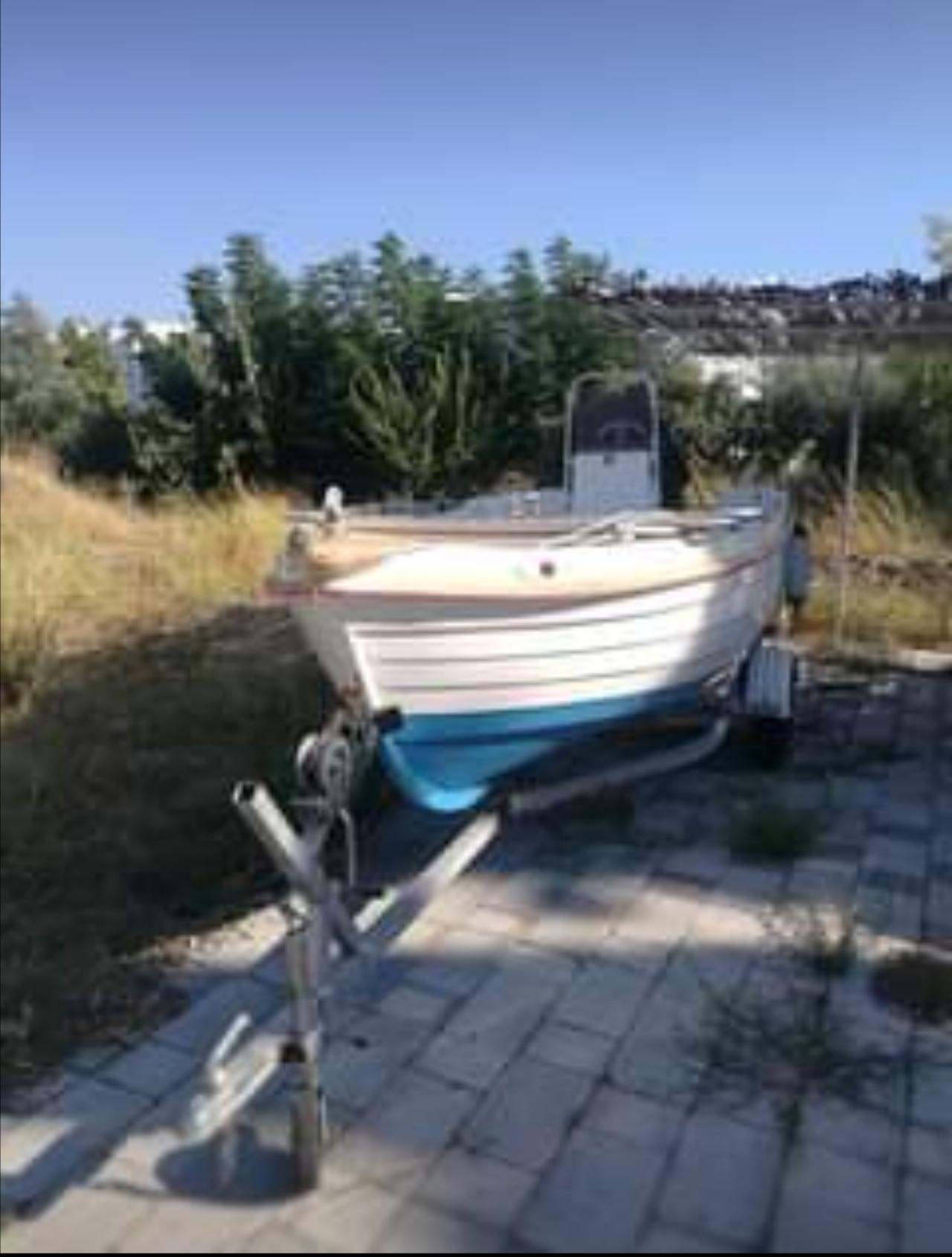 Πωλείτε βάρκα  (5)