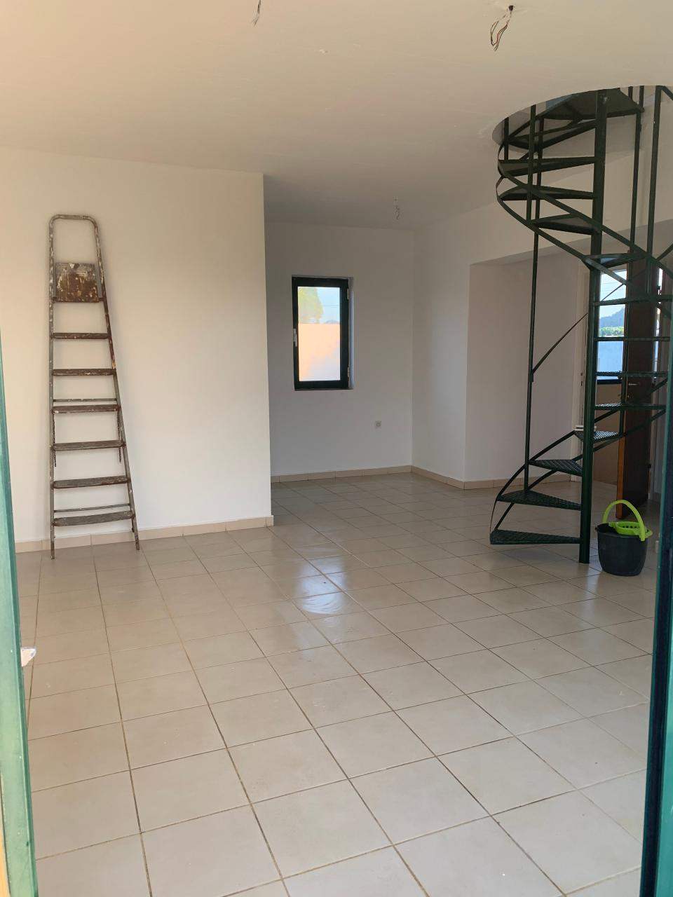 Διαμέρισμα  (6)