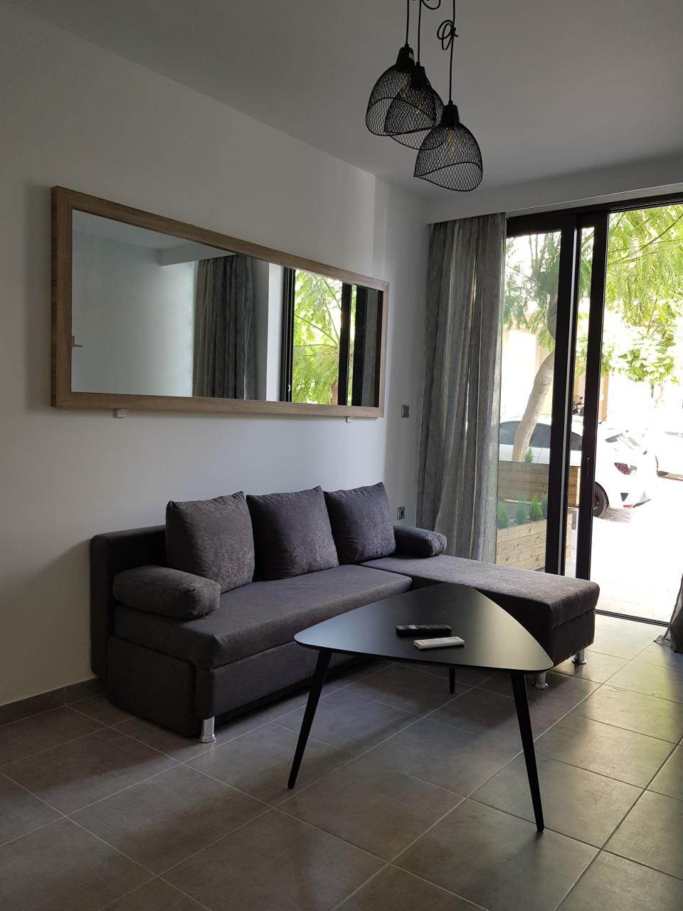 Διαμέρισμα  (6)