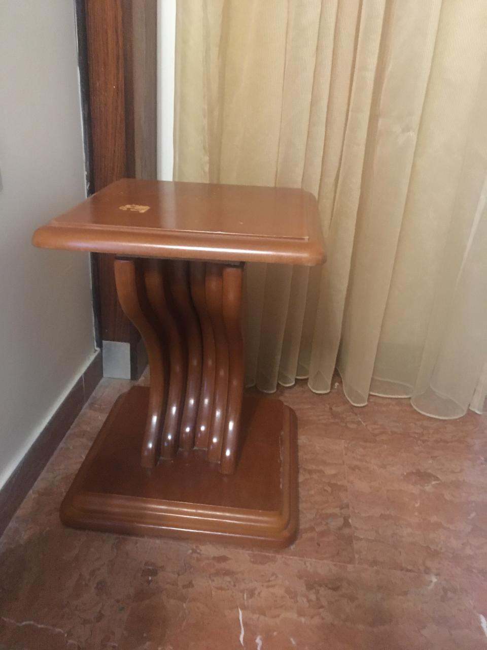 Πωλείται τραπεζάκι σαλονιού (2)