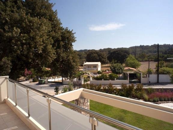 ΜΟΝΟΚΑΤΟΙΚΙΑ 350 τ.μ. (3)