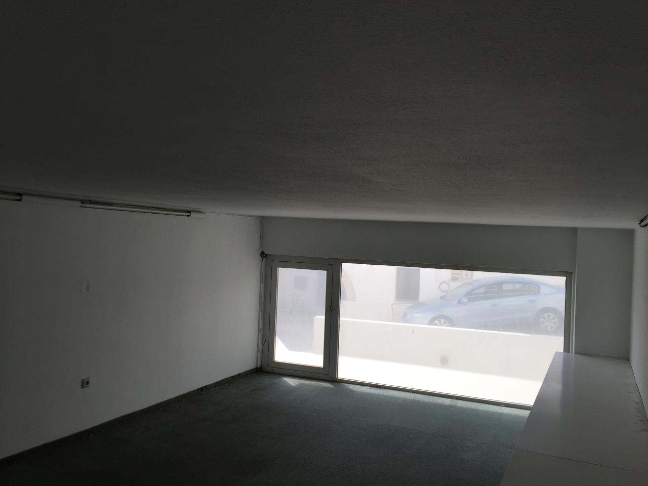 Κατάστημα  (4)