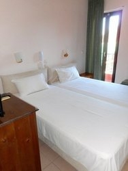 Ξενοδοχείο  (2)