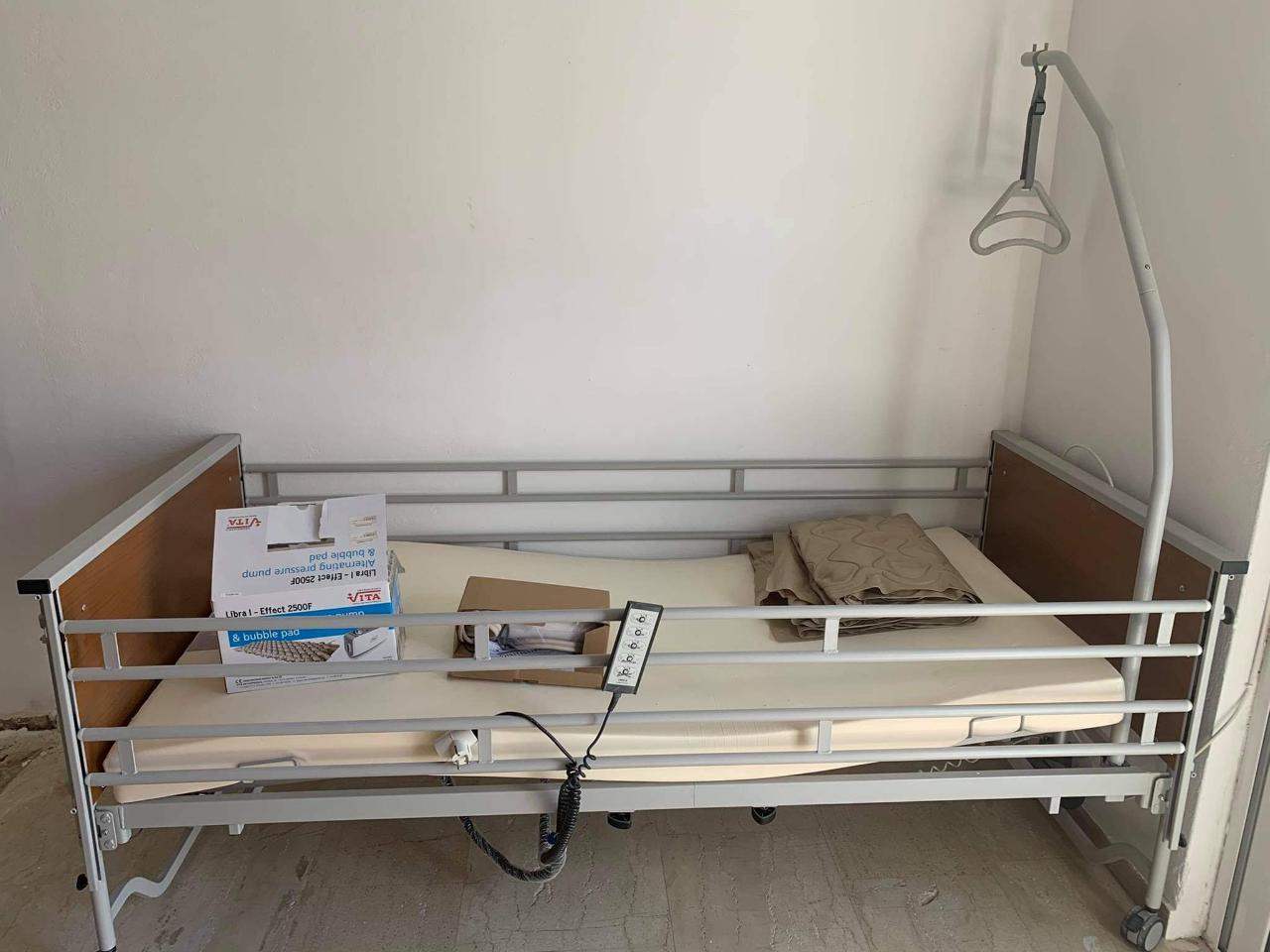 Πωλείται ηλεκτρικό κρεβάτι ΜΕΘ (3)