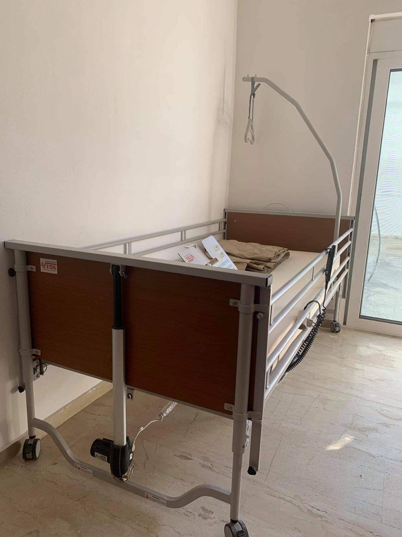 Πωλείται ηλεκτρικό κρεβάτι ΜΕΘ (4)