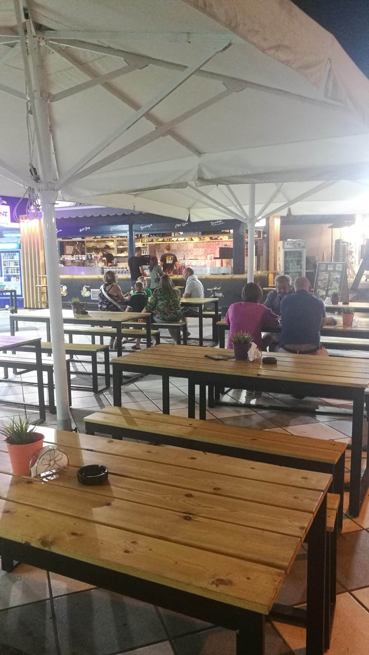 Κατάστημα  (2)