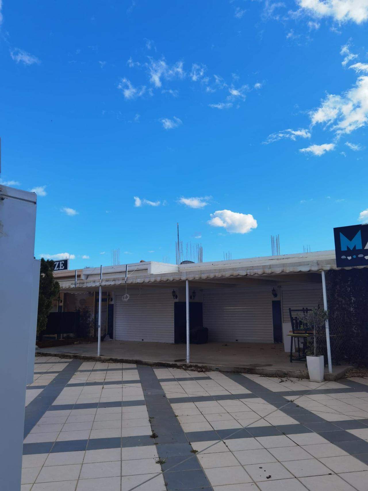 Κατάστημα  (3)