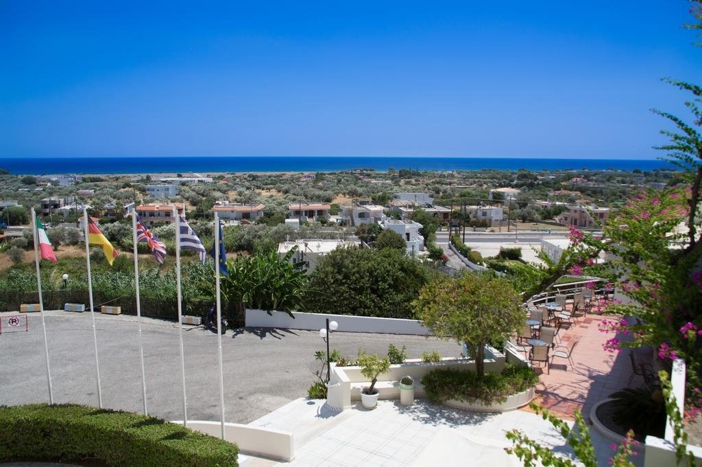 ΞΕΝΟΔΟΧΕΙΟ 2160 τ.μ. (2)