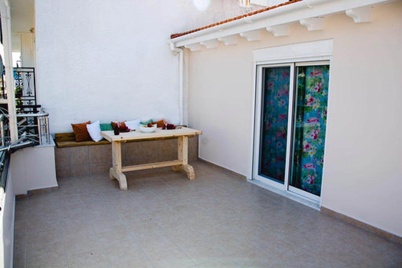 Διαμέρισμα  (6)