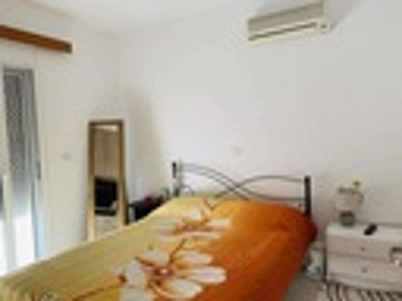 Διαμέρισμα  (6)