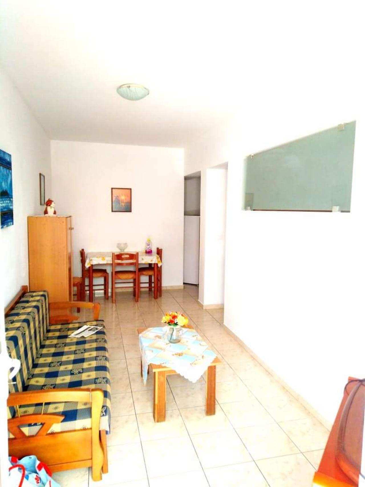 Διαμέρισμα  (6)