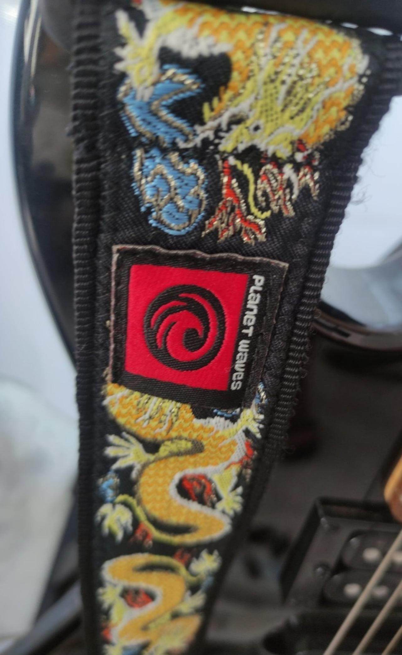 Πωλείται ηλεκτρική κιθάρα (2)