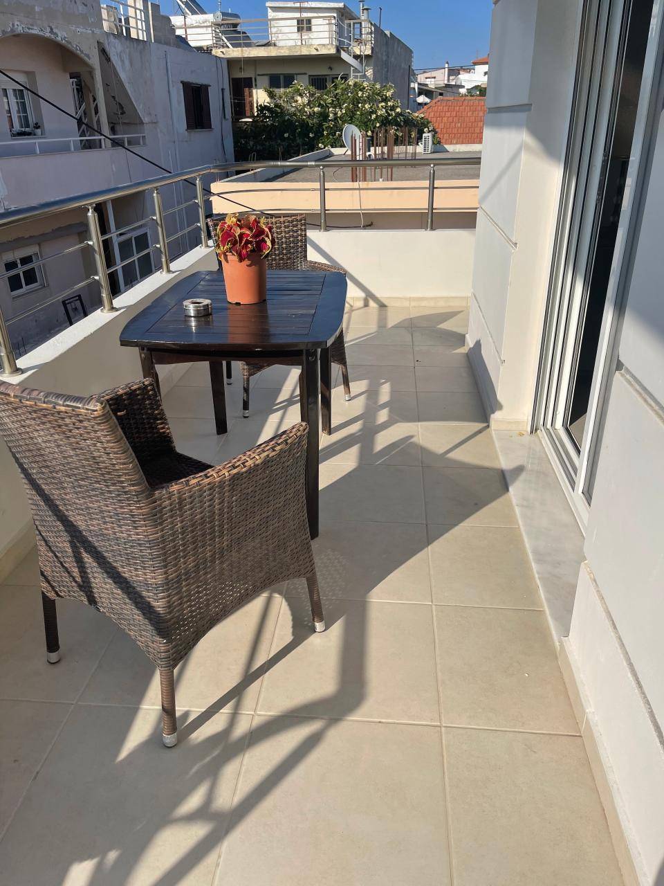 Διαμέρισμα  (6)