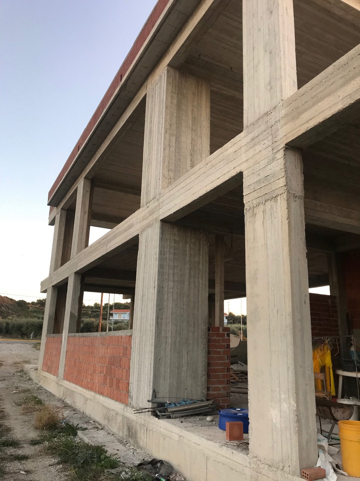 ΜΟΝΟΚΑΤΟΙΚΙΑ 200 τ.μ. (2)