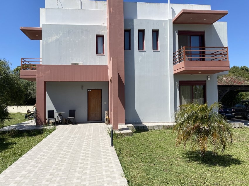 ΜΟΝΟΚΑΤΟΙΚΙΑ 200 τ.μ.