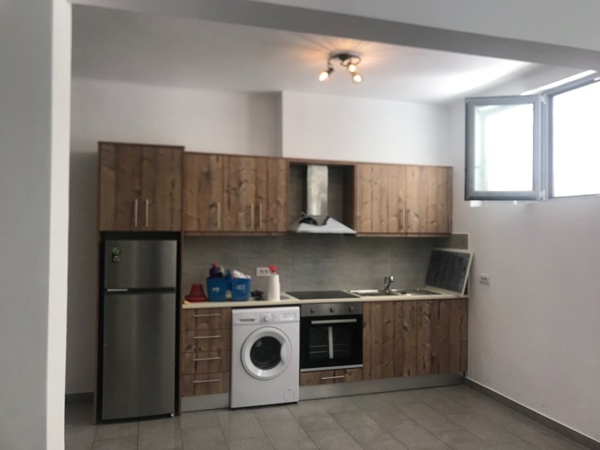 ΔΙΑΜΕΡΙΣΜΑ 180 τ.μ. (2)