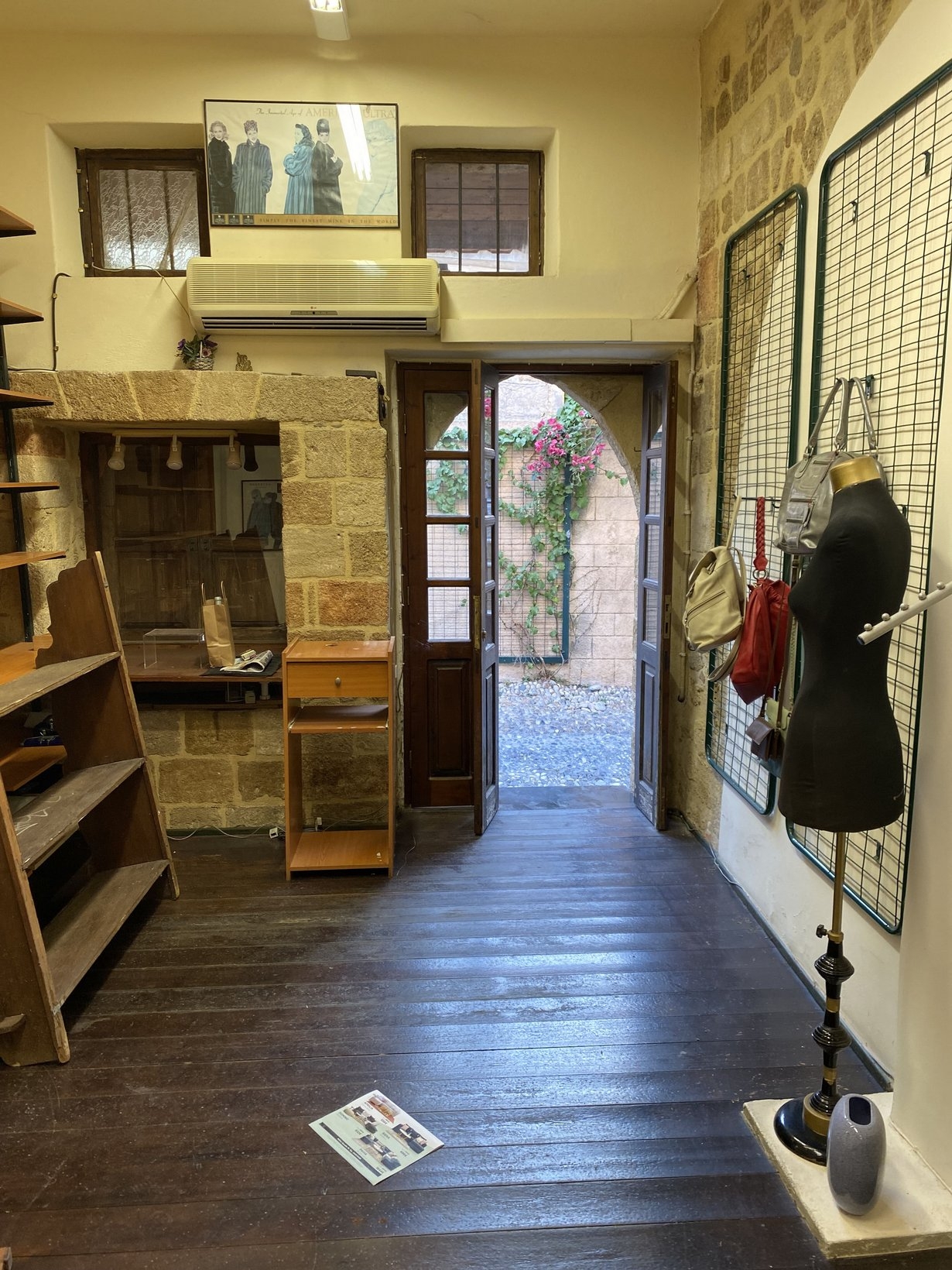 ΜΟΝΟΚΑΤΟΙΚΙΑ 120 τ.μ. (2)