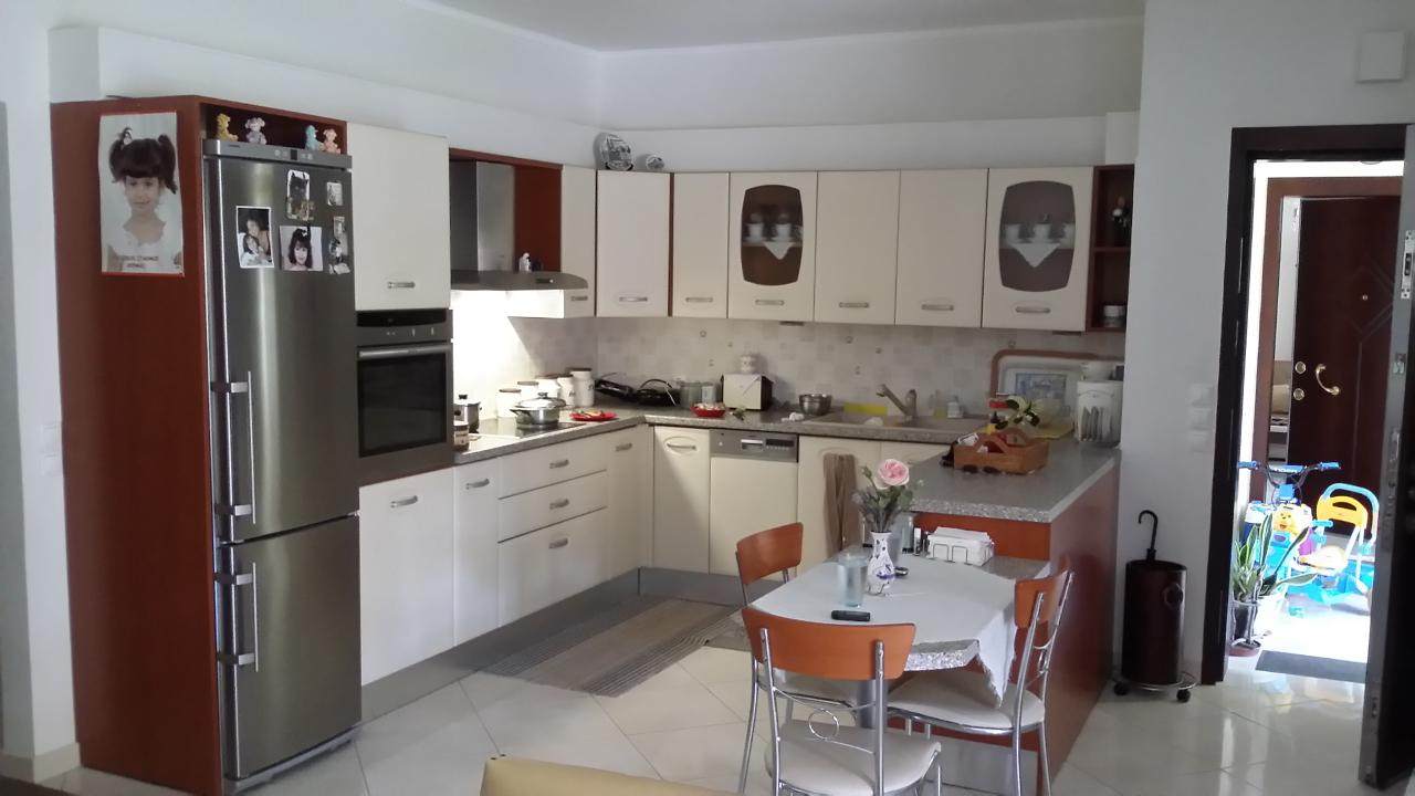 Διαμέρισμα  (8)