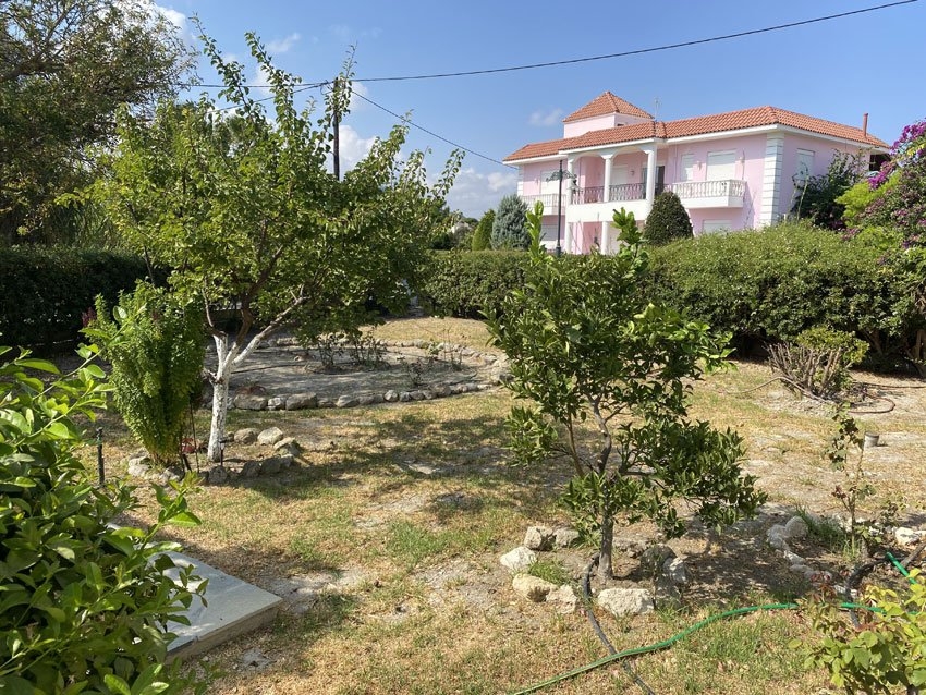 ΜΟΝΟΚΑΤΟΙΚΙΑ 155 τ.μ. (2)