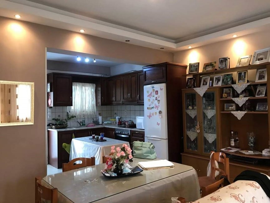 ΜΟΝΟΚΑΤΟΙΚΙΑ 90 τ.μ. (2)