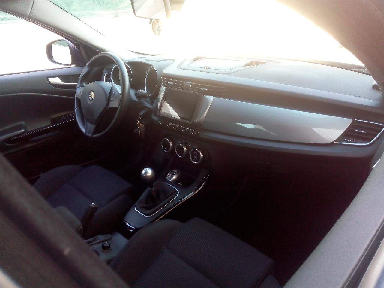 Alfa Romeo Other Alfa Romeo Models 2013 (8)