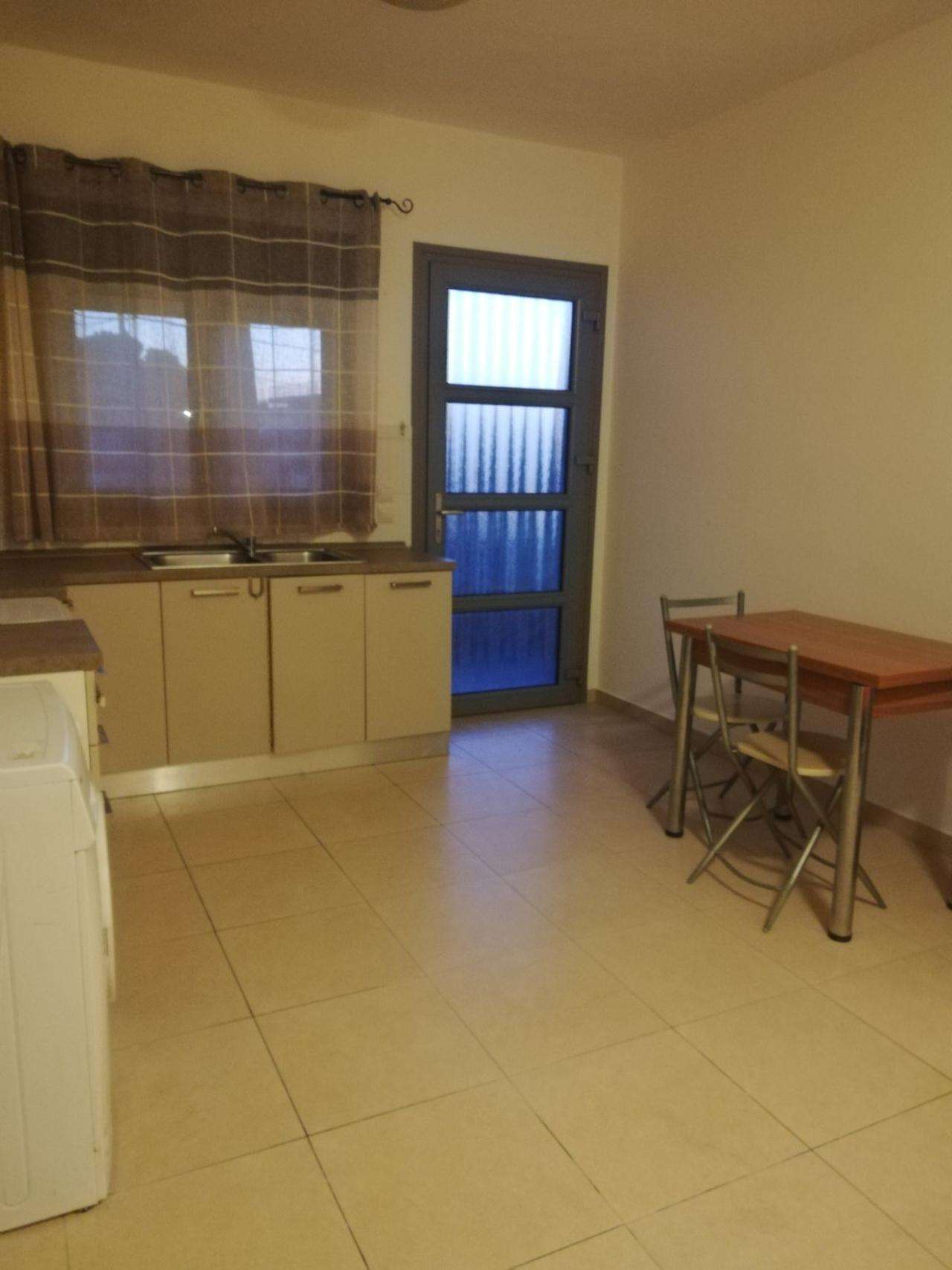 Διαμέρισμα  (3)