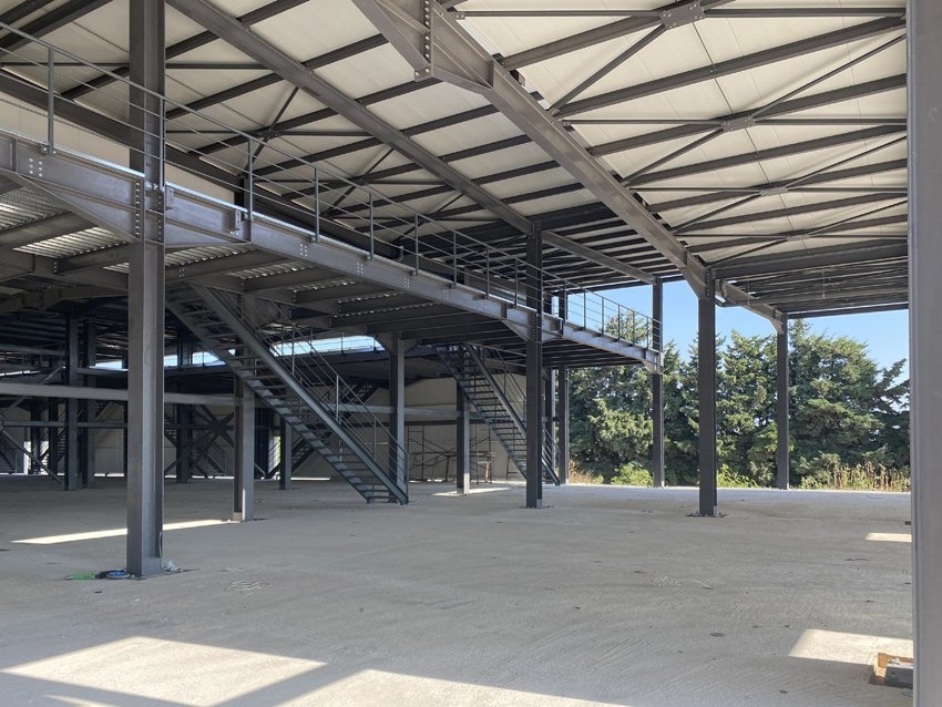 ΚΤΙΡΙΟ 3700 τ.μ. (3)