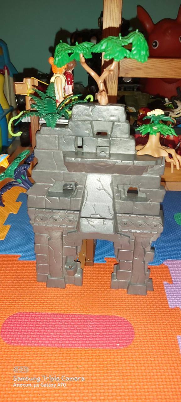 Πωλούνται Αρχηγεια (5)