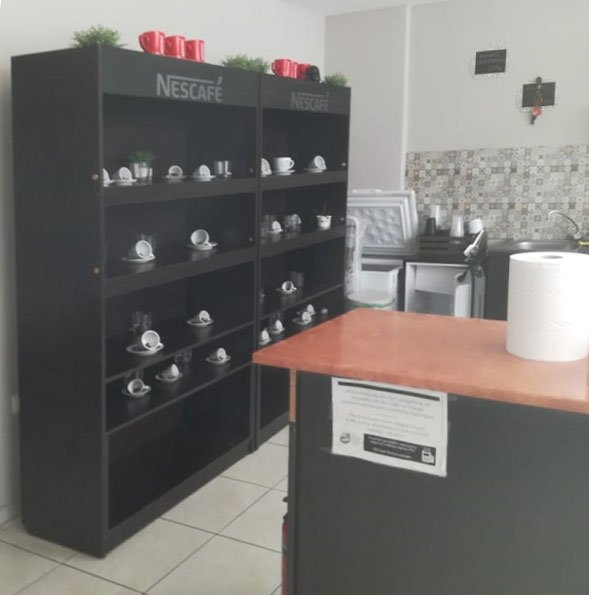 ΕΠΙΧΕΙΡΗΣΗ 70 τ.μ. (2)