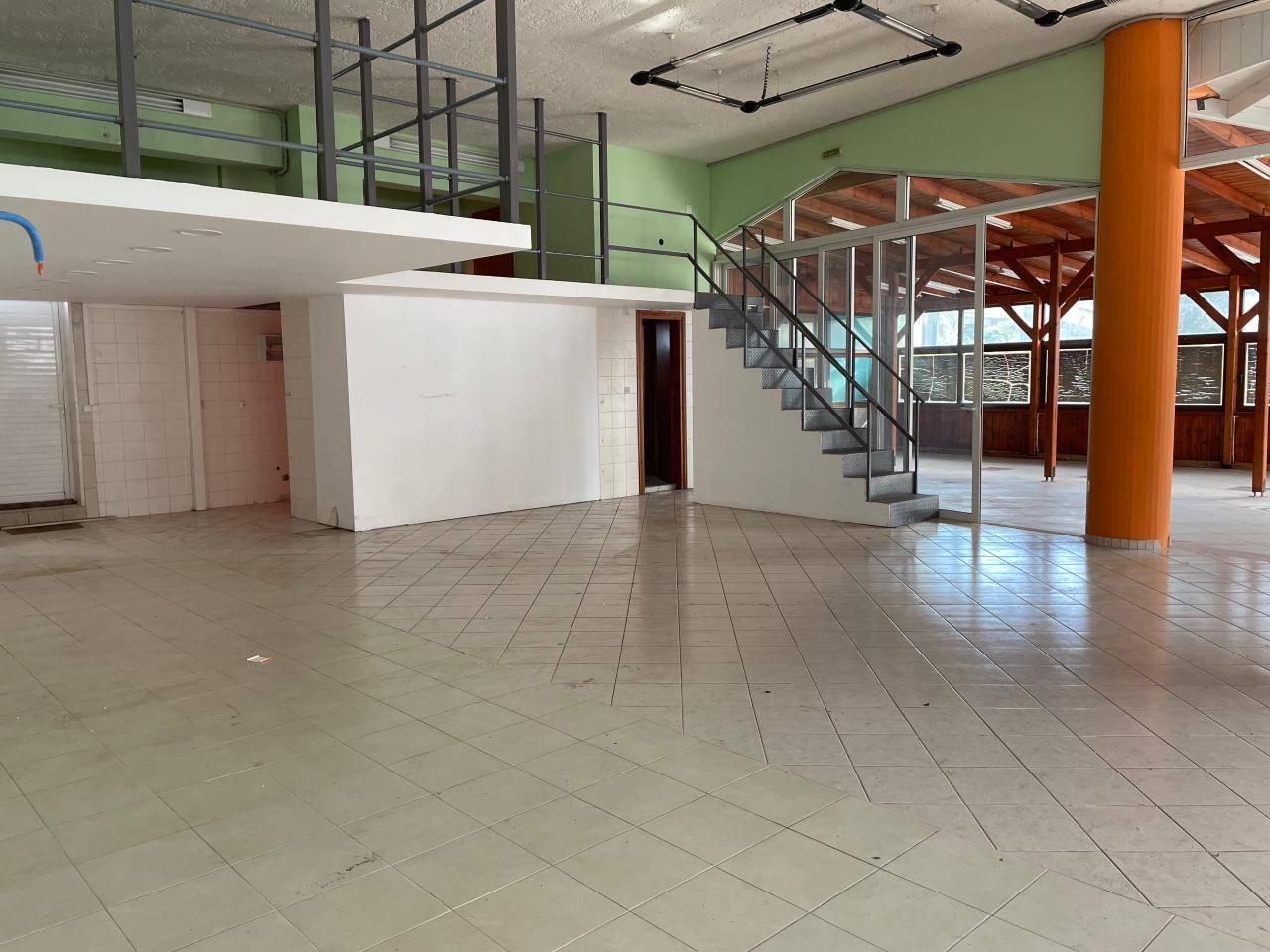 Κατάστημα  (6)