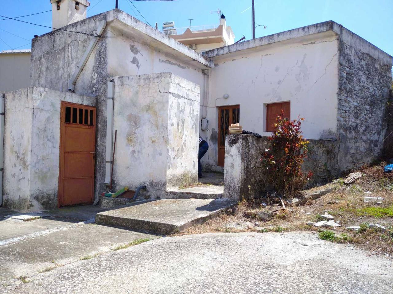 Μονοκατοικία  (2)