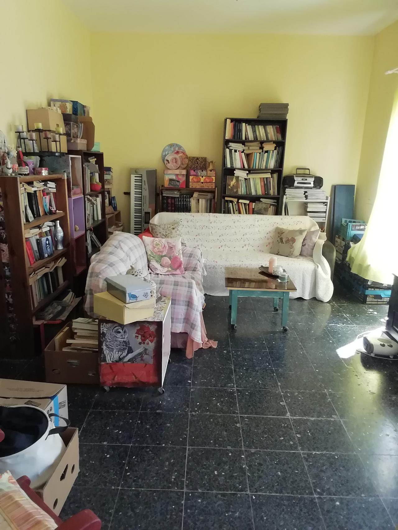 Μονοκατοικία  (2)