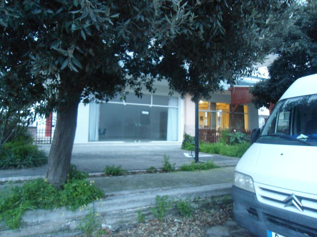 Κατάστημα  (6)