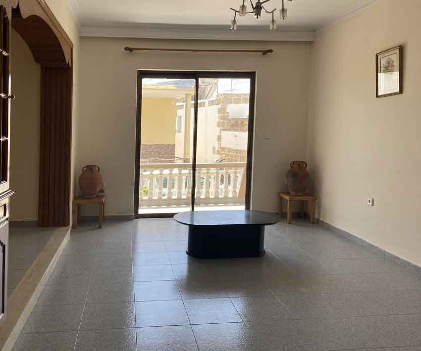 ΜΟΝΟΚΑΤΟΙΚΙΑ 90 τ.μ. (4)