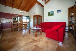 Μονοκατοικία  (2)