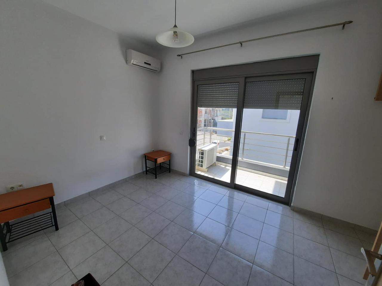 Διαμέρισμα  (6)