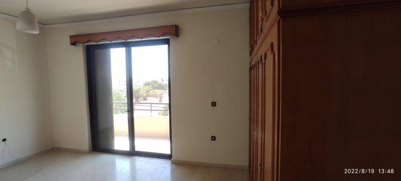 Διαμέρισμα  (8)