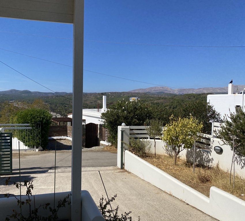 ΜΟΝΟΚΑΤΟΙΚΙΑ 90 τ.μ. (2)