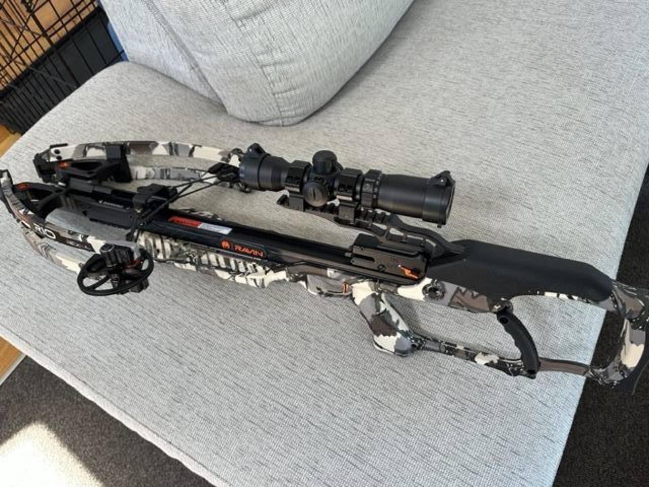 Crossbow - Ravin R10 και αξεσουάρ (2)