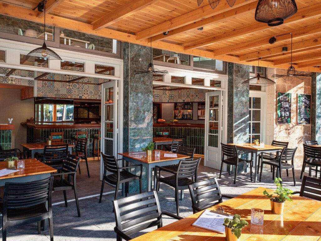 ΞΕΝΟΔΟΧΕΙΟ 1000 τ.μ. (2)