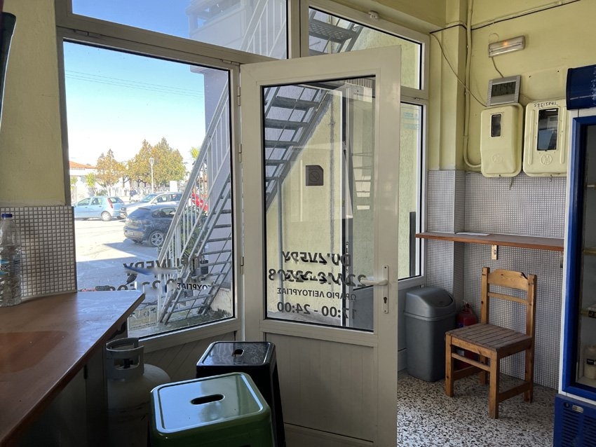 ΚΑΤΑΣΤΗΜΑ-ΔΙΑΜΕΡΙΣΜΑ 60 τ.μ.