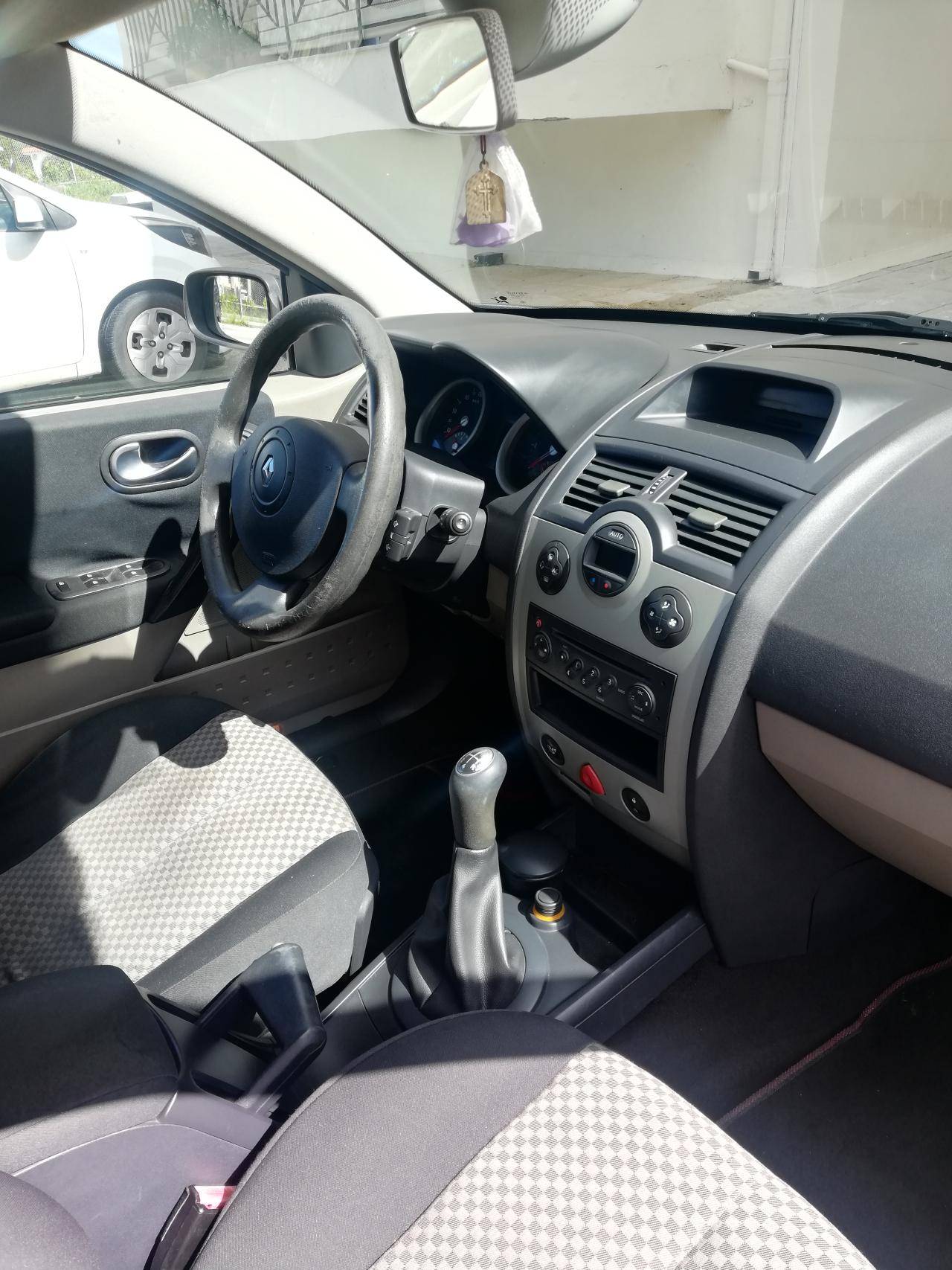 Avanti Sedan 2005 (4)