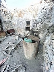 Ερειπωμένη Κατοικία  (3)