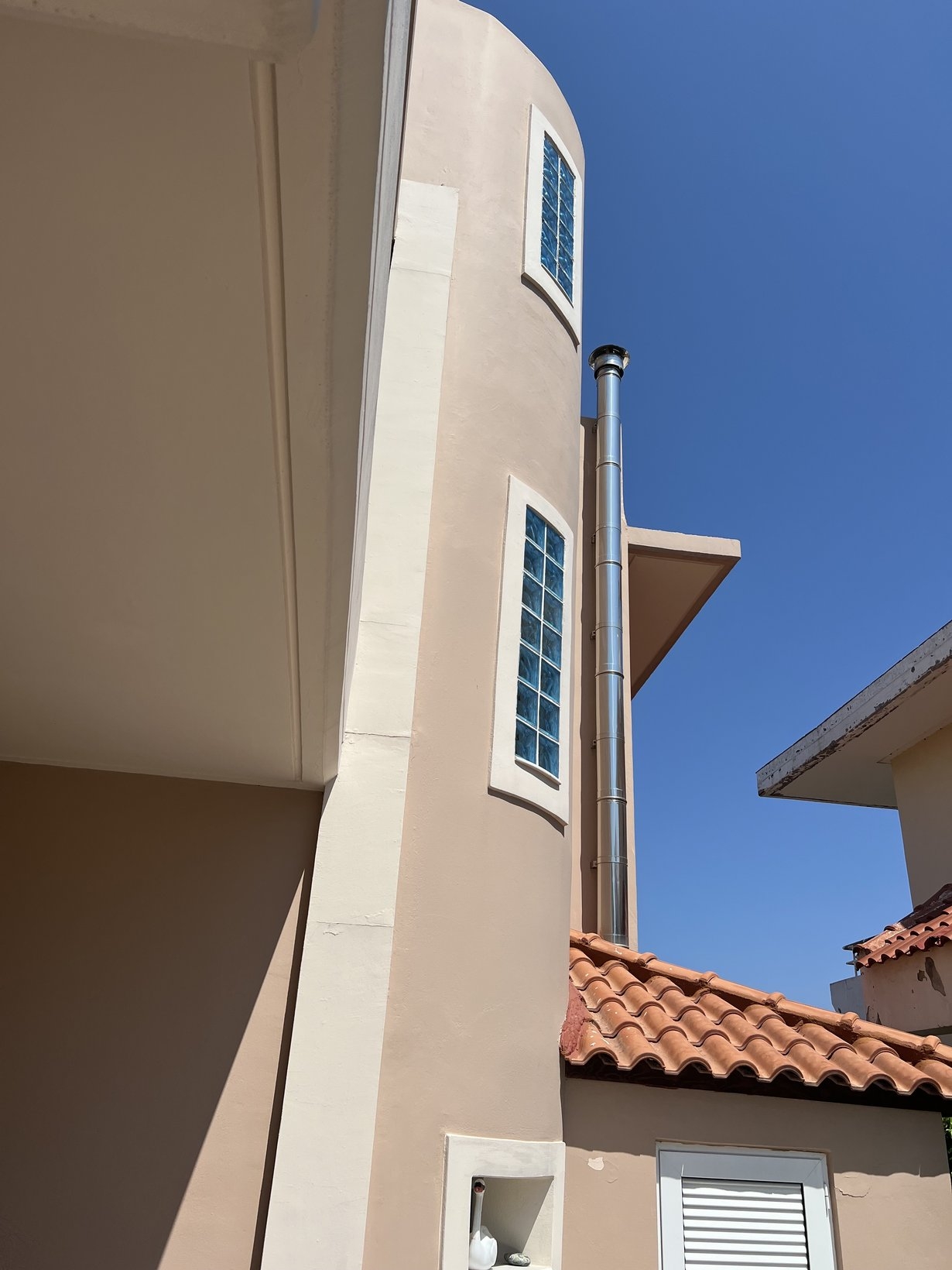 ΜΟΝΟΚΑΤΟΙΚΙΑ 130 τ.μ. (2)