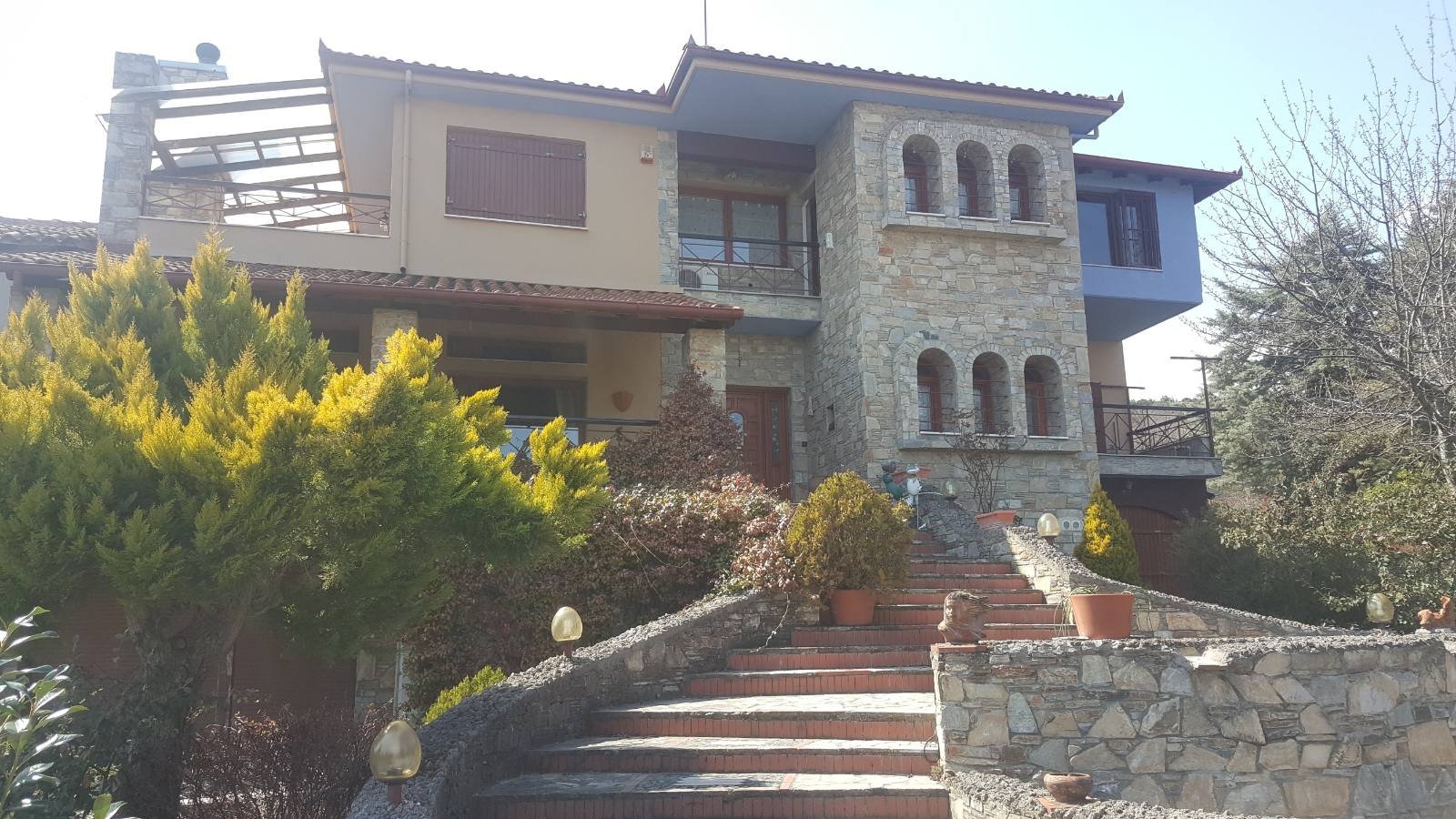 ΜΟΝΟΚΑΤΟΙΚΙΑ 302 τ.μ.