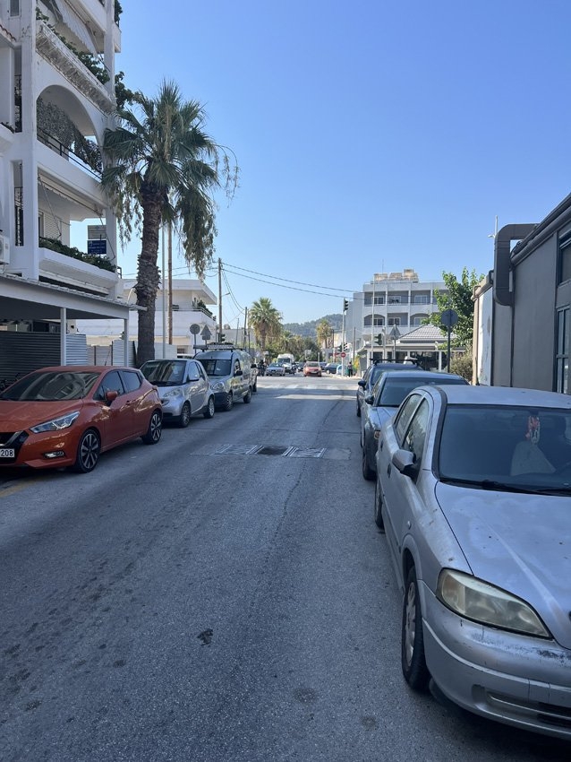 ΚΑΤΑΣΤΗΜΑ 100 τ.μ. (3)